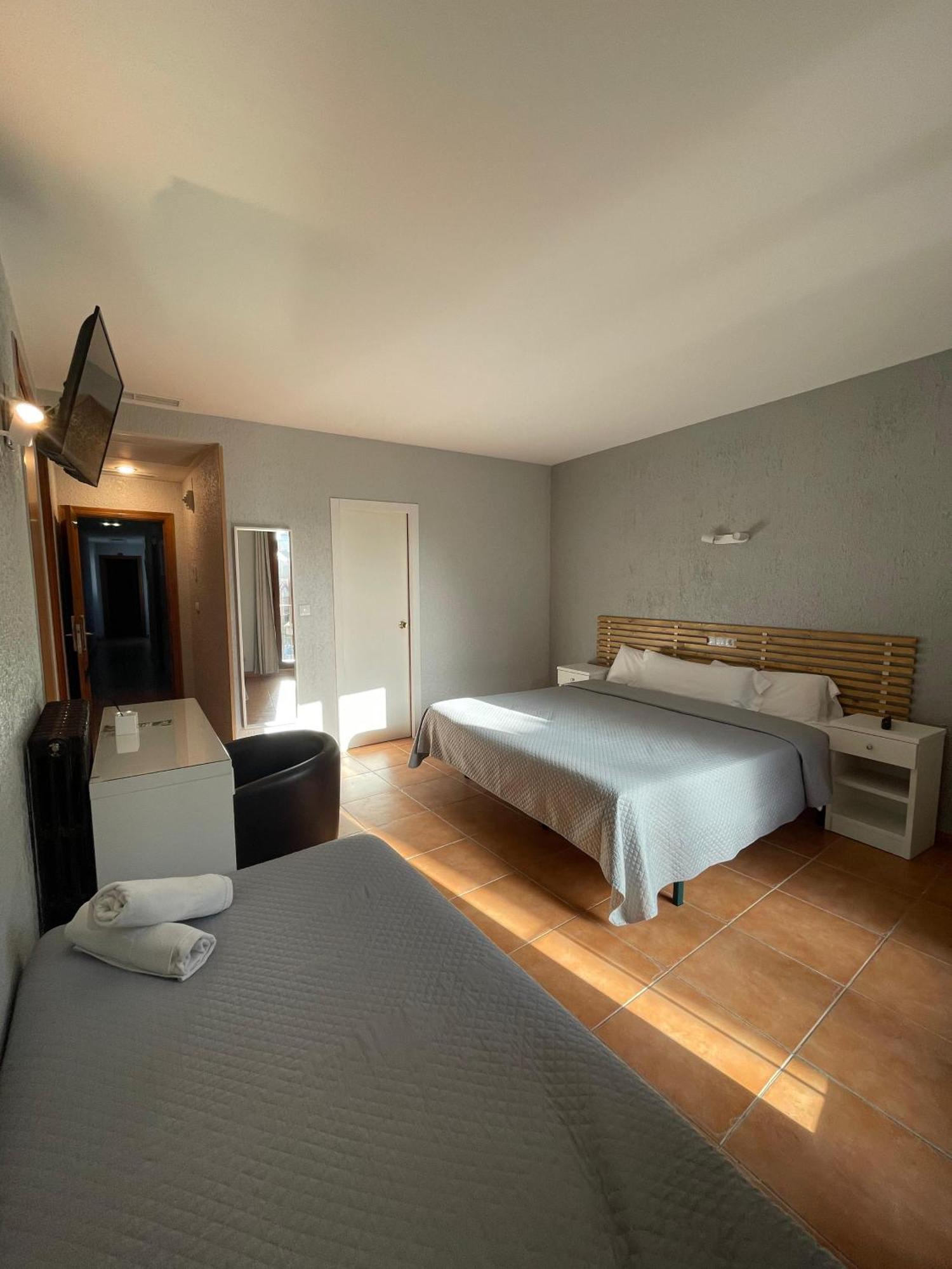Hotel Acebo Plaza Mayor 哈卡 外观 照片