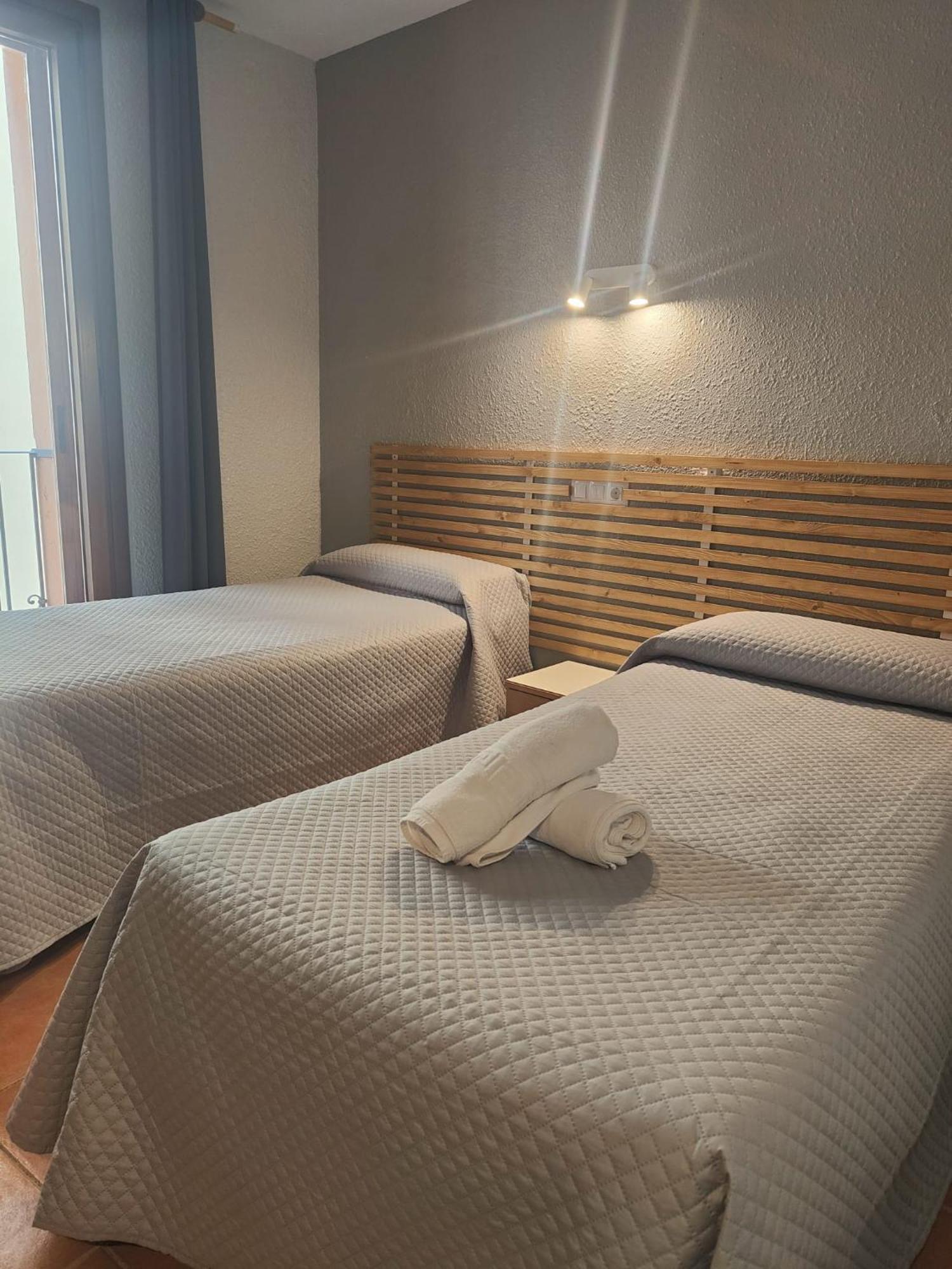 Hotel Acebo Plaza Mayor 哈卡 外观 照片